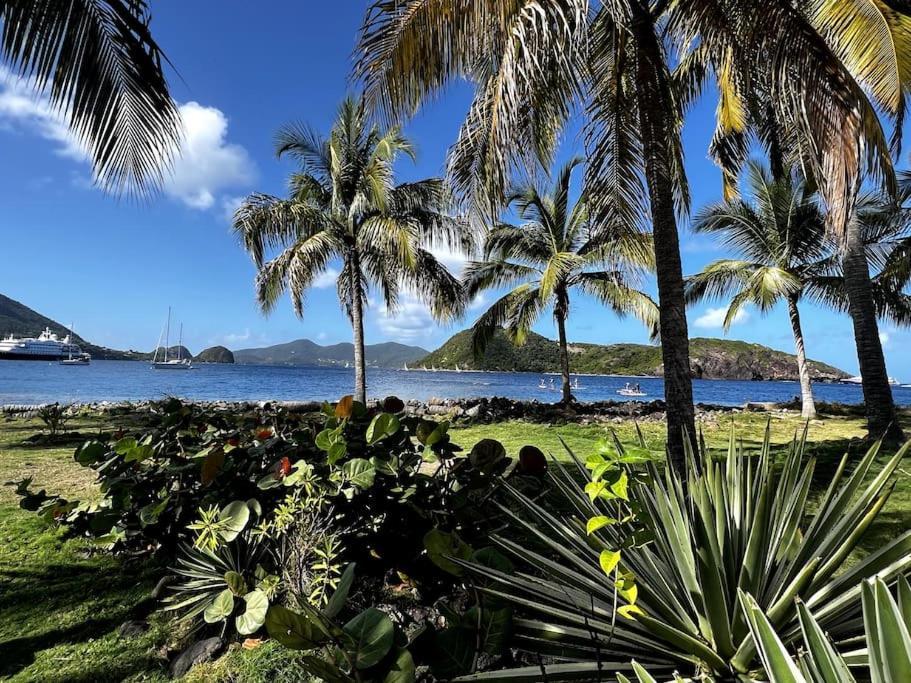 Bungalow Sucrier, Les Pieds Dans L'Eau Terre-De-Haut Exterior foto