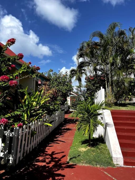 Bungalow Sucrier, Les Pieds Dans L'Eau Terre-De-Haut Exterior foto