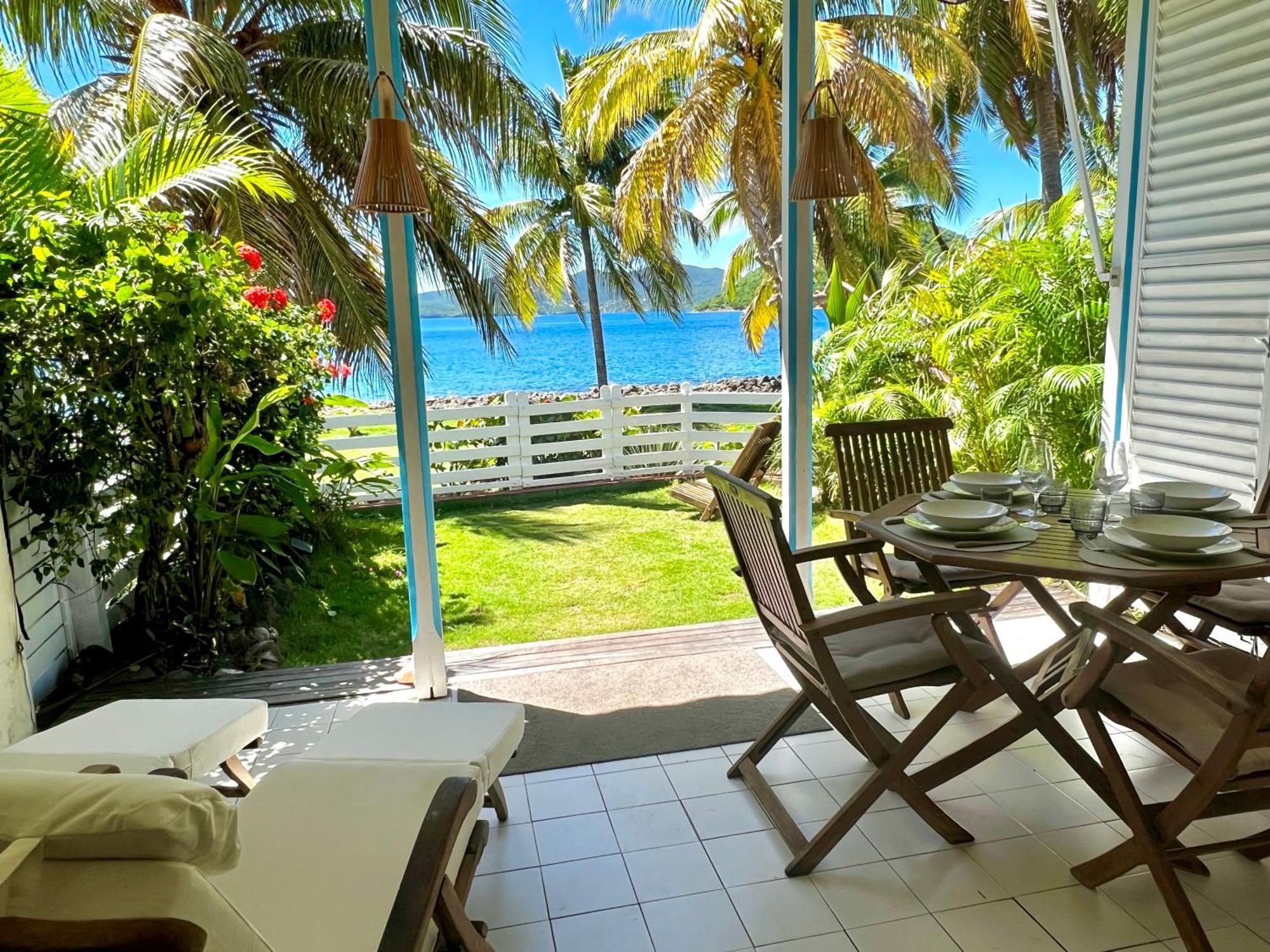 Bungalow Sucrier, Les Pieds Dans L'Eau Terre-De-Haut Exterior foto