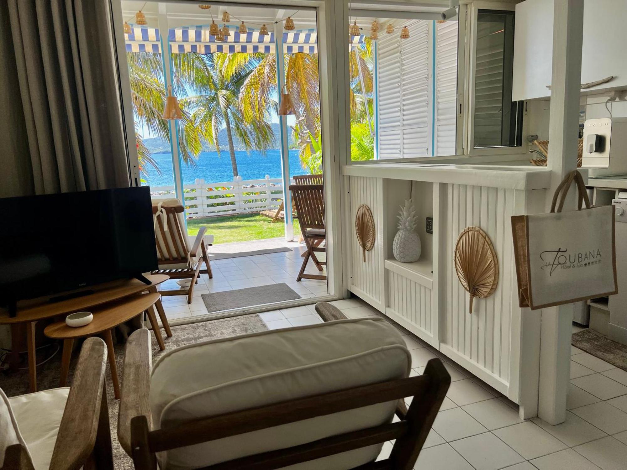 Bungalow Sucrier, Les Pieds Dans L'Eau Terre-De-Haut Exterior foto