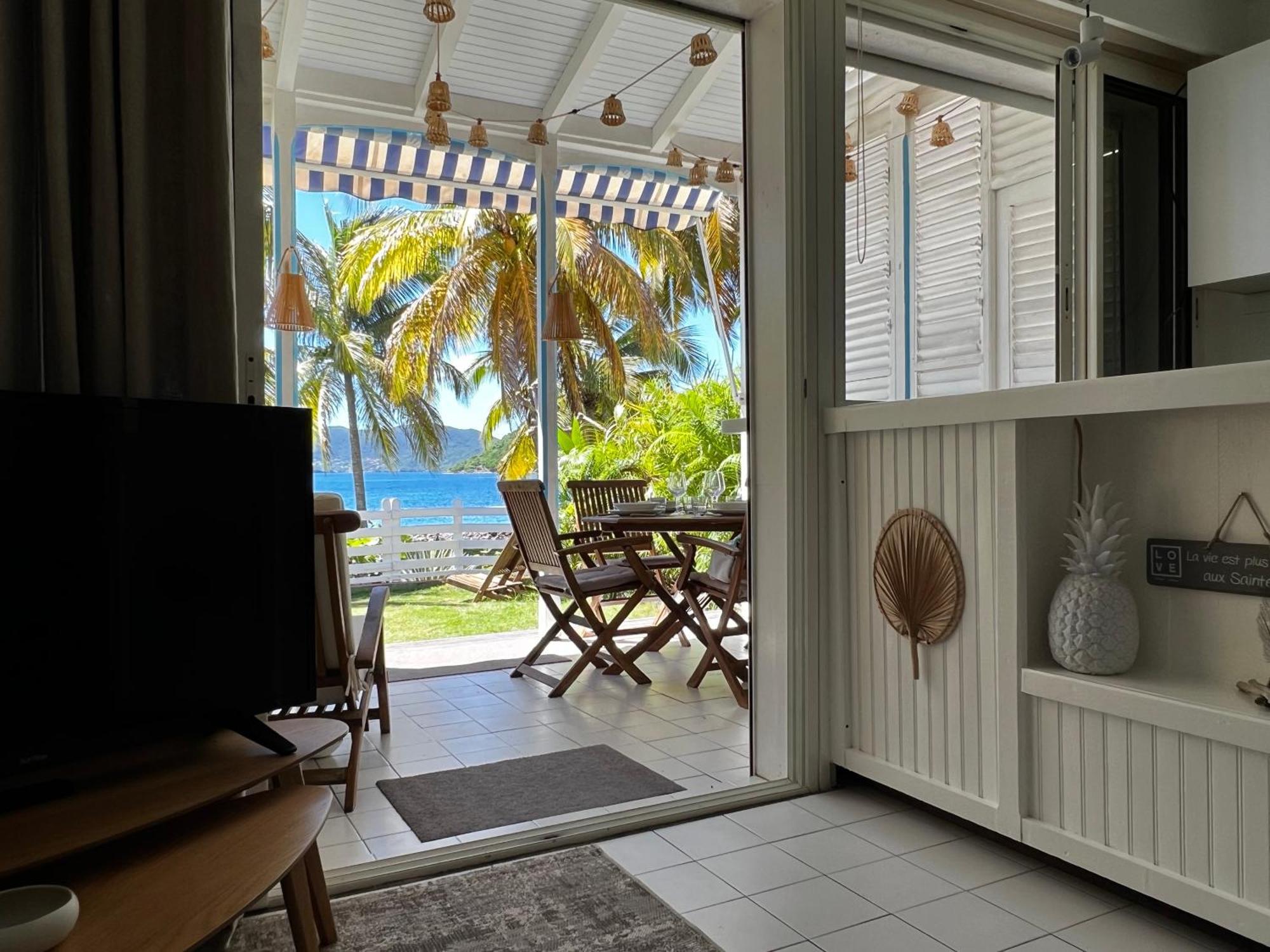 Bungalow Sucrier, Les Pieds Dans L'Eau Terre-De-Haut Exterior foto